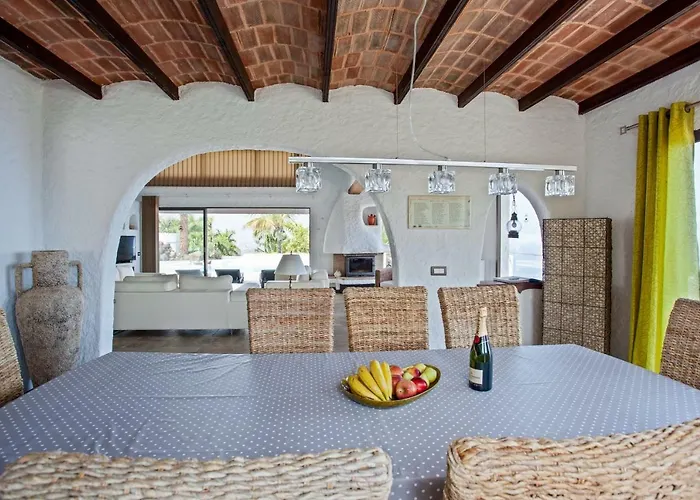 Villa Casa Rocas