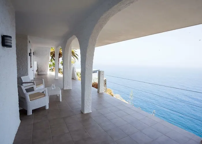 Casa Rocas *