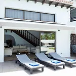 Casa Rocas